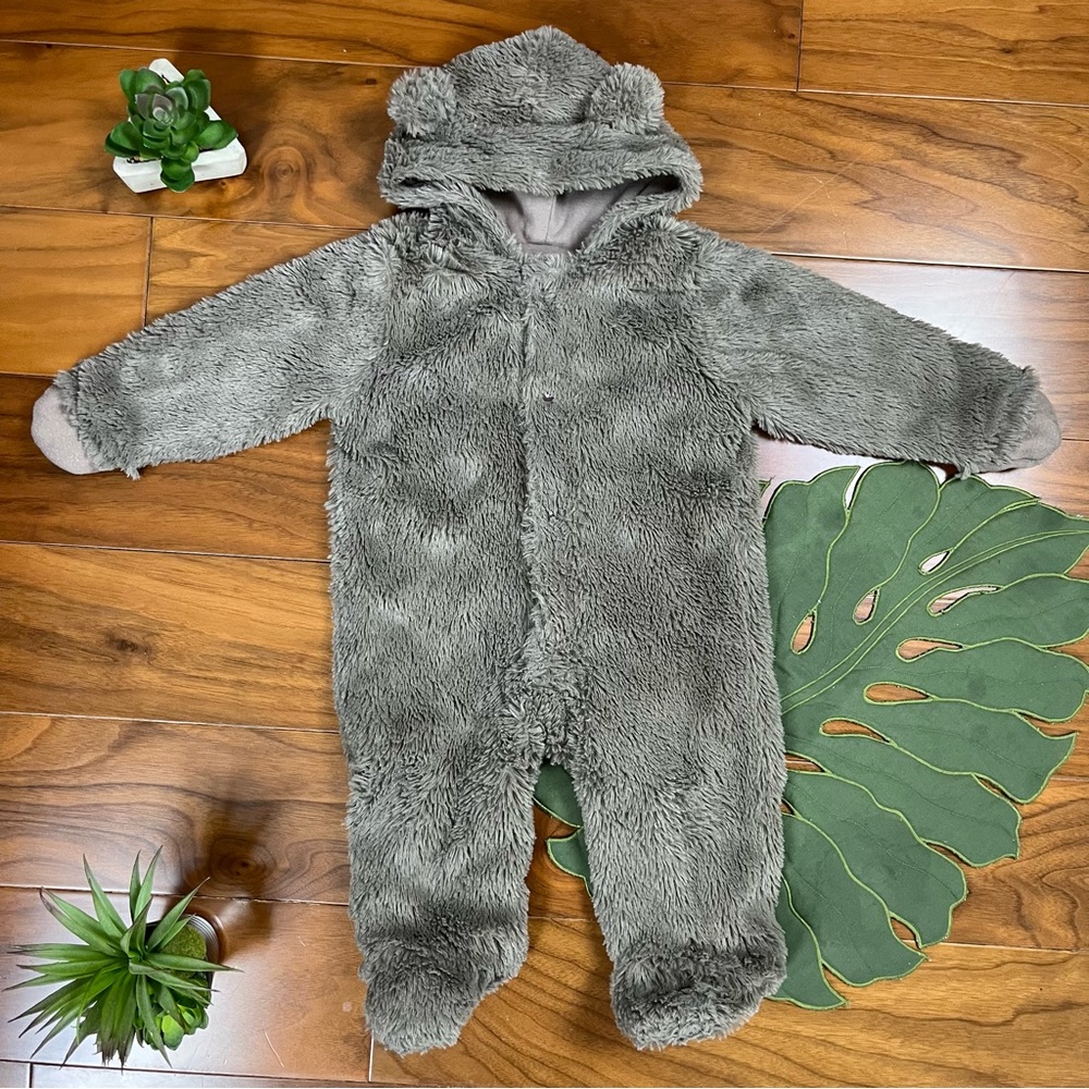 Indigo Baby Grey Fuzzy Faux Fur Convertible Snow Suit Bunting Suit 6-12 months